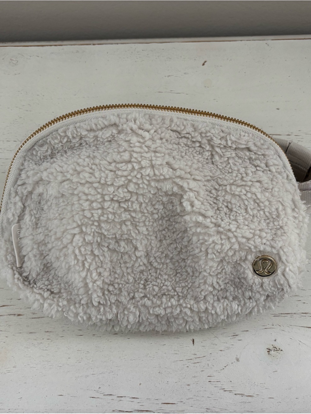 Lululemon Everywhere Belt Bag 1L Fleece White Opal Sherpa Crossbody Bag Gold